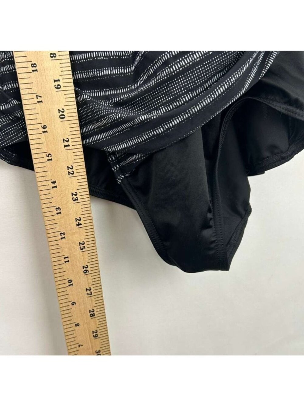 Miraclesuit Women's Size 16W Colorblock Oceanus V-Neck One Piece Swimsuit NWT - Picture 6 of 16